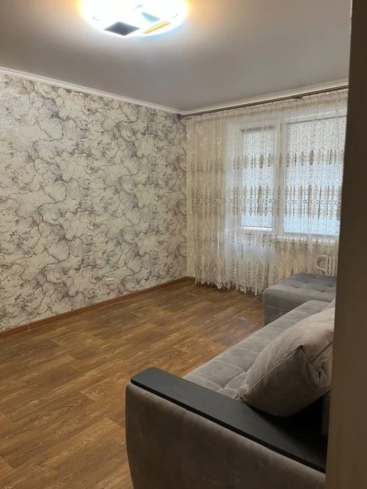 Продаж 2 кімнатноі квартири  на проспекті Лушпи.