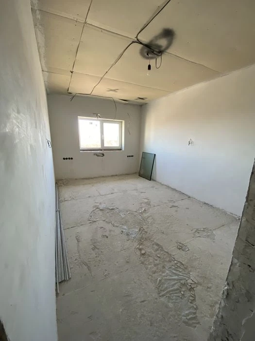 No commission. Not an agency. Hydropark residential complex. Two-level apartment.