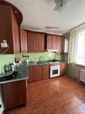 Продаж 1 к квартири з А/о