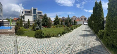 Продаж сучасного будинку в Совіньйоні у стилі Хайтек.