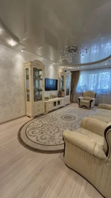 Продаж трикімнатної квартири по пр.Лушпи