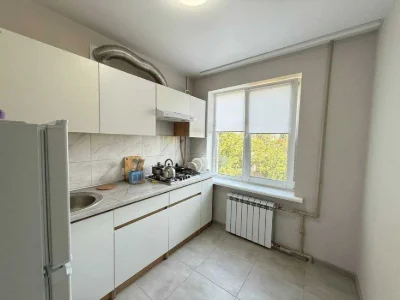 Продаж 1-кімнатної квартири  вул. Харківська, район 9-ї школ