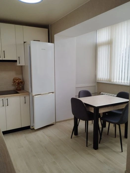Продаж двухкімнатної квартири вул.Харківська,3 поверх