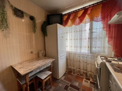 1 к кв 2 й поверх цегляний будинон