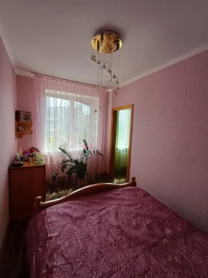 Продам 3х кімнатну квартиру Г.Крут,  автон.опален., ремонт,