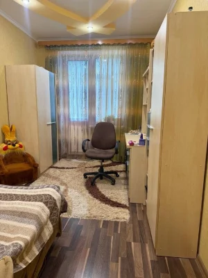 Продам 3х кімнатну квартиру Г.Крут,  автон.опален., ремонт,