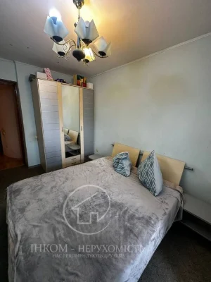 3к квартира з кухнею 12м