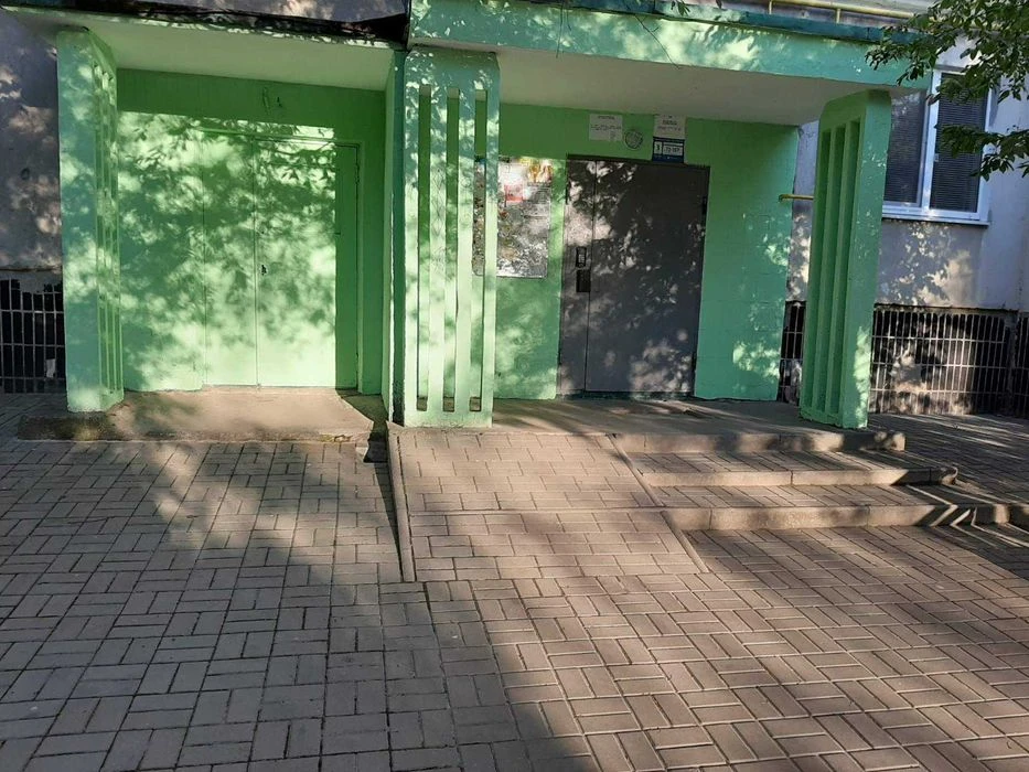 4 квартира в 10  мрне