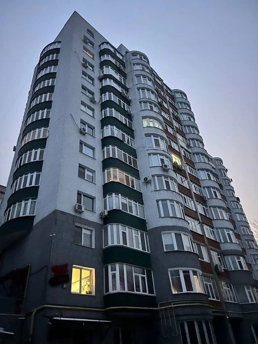 3к НОВОБУДОВА  з панорамою на місто і парк