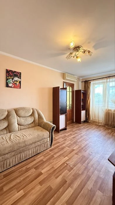 Продаж 2к.квартири площа Покровська . Центр