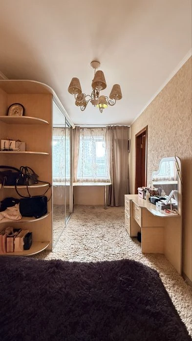 Продаж 2к.квартири площа Покровська . Центр