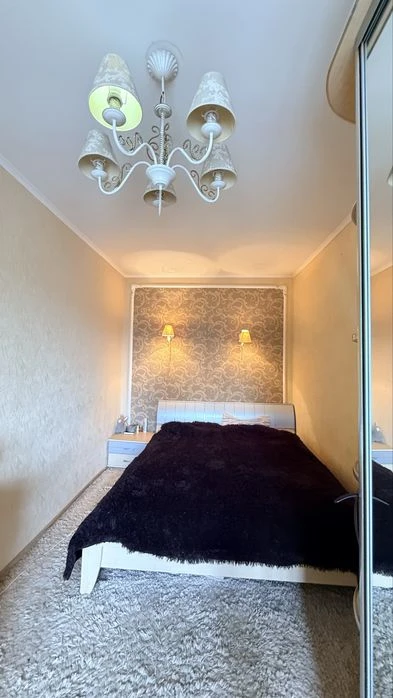 Продаж 2к.квартири площа Покровська . Центр