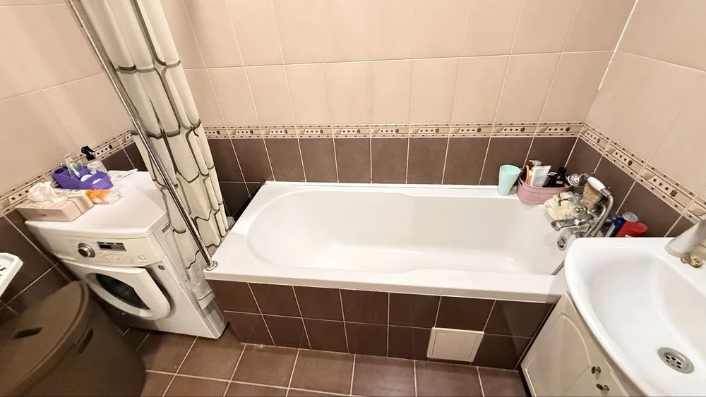 Продаж 2к.квартири площа Покровська . Центр