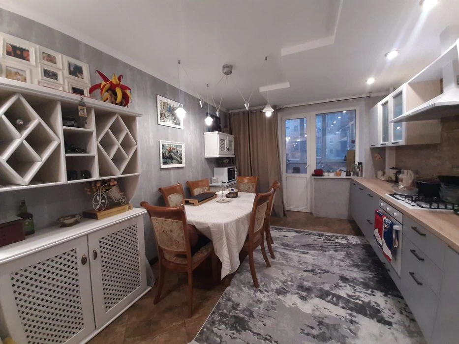 Продам 3кім, Новомістенська, Меблі та техніка