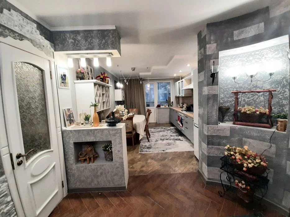 Продам 3кім, Новомістенська, Меблі та техніка