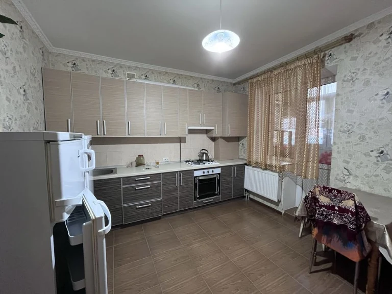 Продам 2 к кв на Свободи новобудова