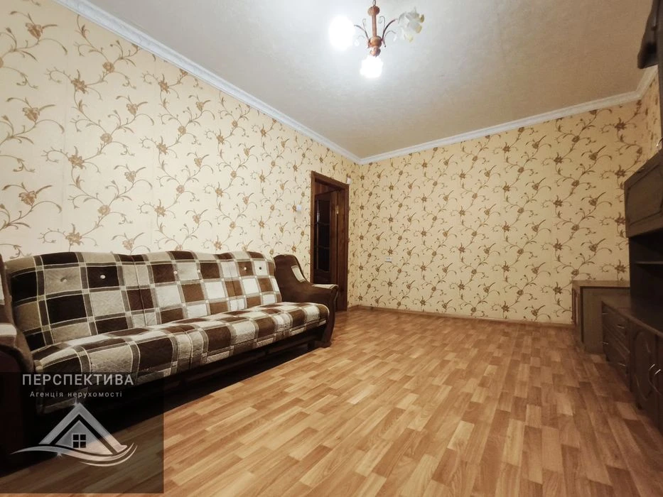 2-кімнатна квартира, Лушпи, 1 поверх!