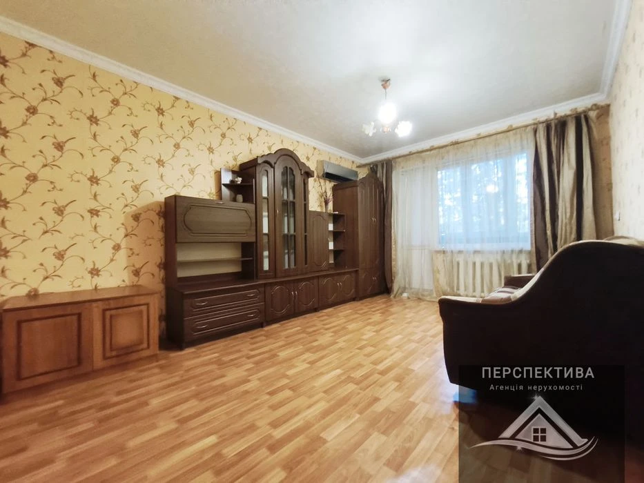 2-кімнатна квартира, Лушпи, 1 поверх!