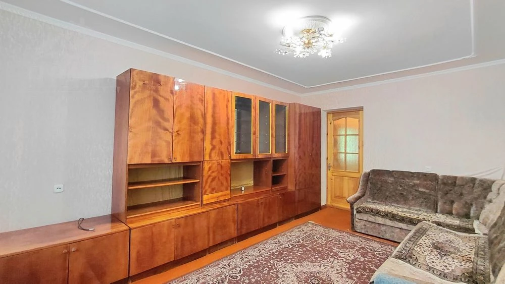 Продаж 1кмн квартири з меблями та технікою