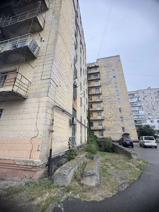 Продаж 1кім.вартири по вул Харківська