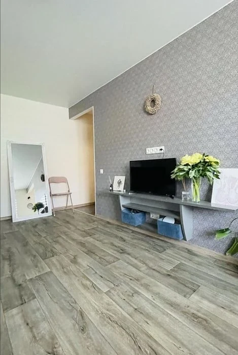 Найкраща 1к з ремонтом та меблями в центрі міста в цеглі !!