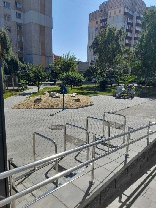Продаж 2 квартири на пр. Свободи з автономним опаленням.