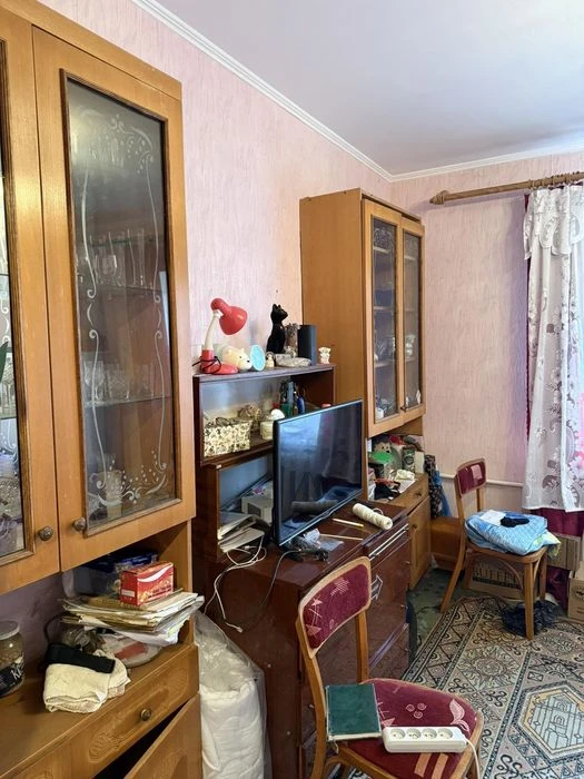 Продаж найкращої 2к квартири з великою площею з ремонтом!