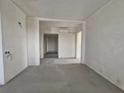 Трьохкімнатна квартира в цегляному будинку