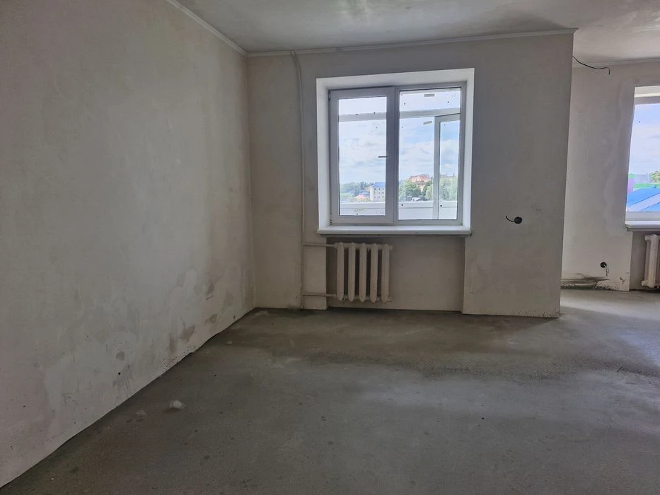 Трьохкімнатна квартира в цегляному будинку