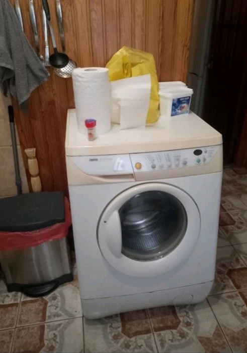 Продаж класної 3к з автономне опаленням 2 поверсі в цеглі !