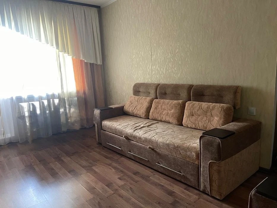 Продам 2 кім, паркова зона, меблі та техніка