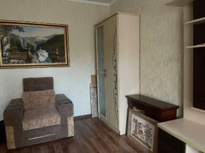 Продам 2 кім, паркова зона, меблі та техніка