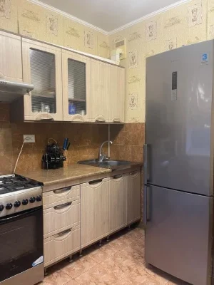 Продам 2 кім, паркова зона, меблі та техніка