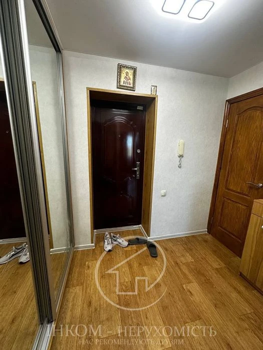 1к квартира "заїхати і жити"! Цегляний будинок