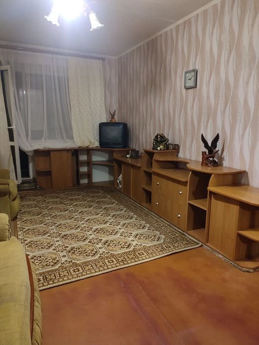 Укомплектована 1 к кв на другому поверсі