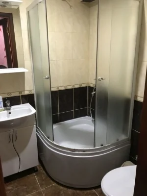 2 поверх, цегляний будинок