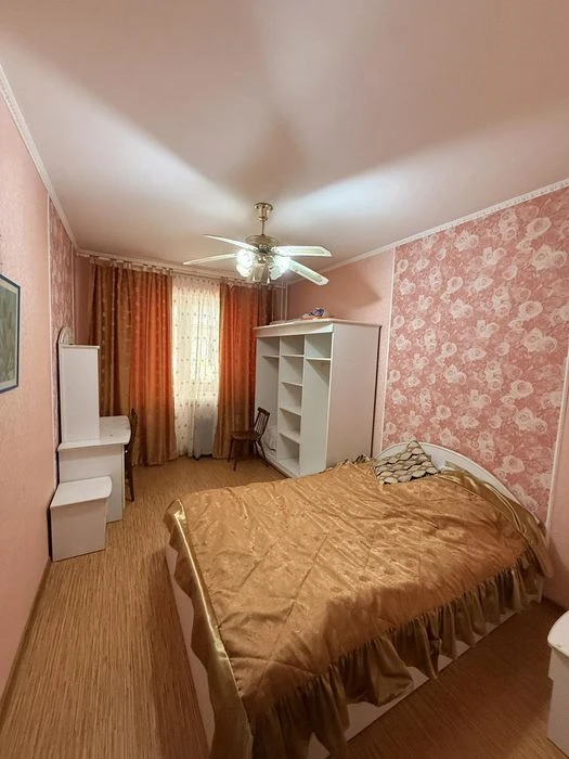 Продаж 3к.кварттри Г.Крут на третьому поверсі