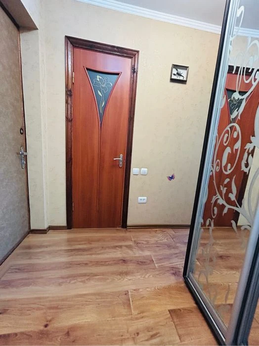 Продам 1 кімнатну квартиру.Є відновлення!