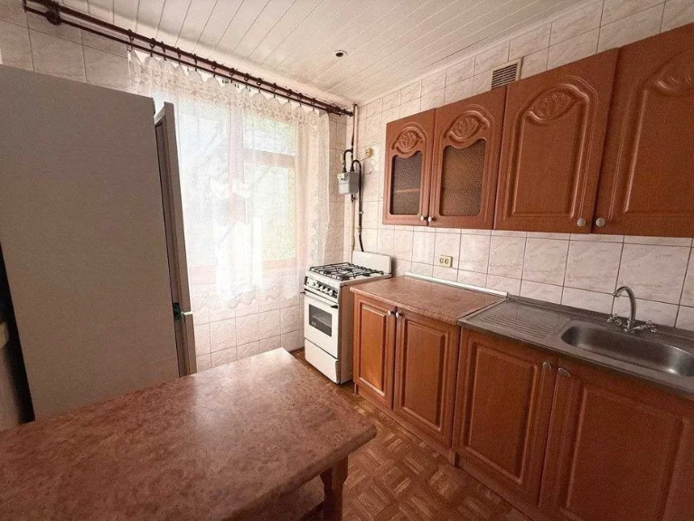 Продаж 1-кімнатної квартири по вул.Нижньосироватська