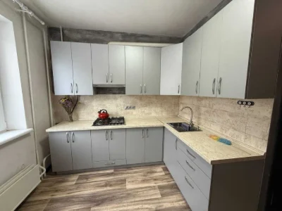 Продаж 1-кімнатної квартири вул. Г.Крут