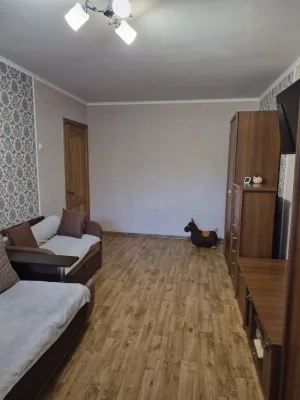 Продам 3х кімнатну квартиру Металургів.  Ремонт. Меблі.  Тех