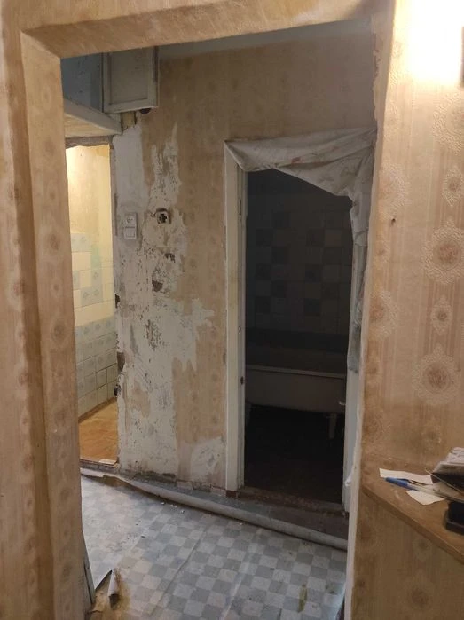 Терміново!Гарна квартира,без ремонту,практично у центрі.Влас