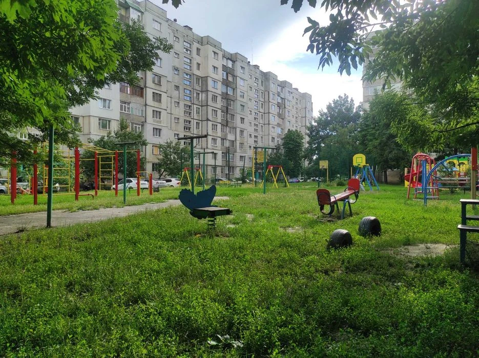 Терміново!Гарна квартира,без ремонту,практично у центрі.Влас