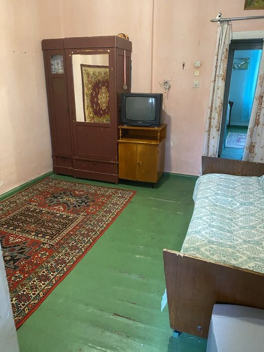 2-х кімнатна квартира.  Центр ВЛАСНИК.