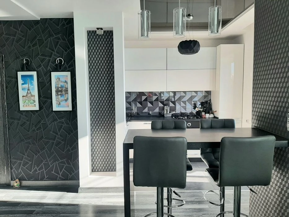 Продам 1кім з АО, Паркова Зона, свій двір, Меблі та техніка