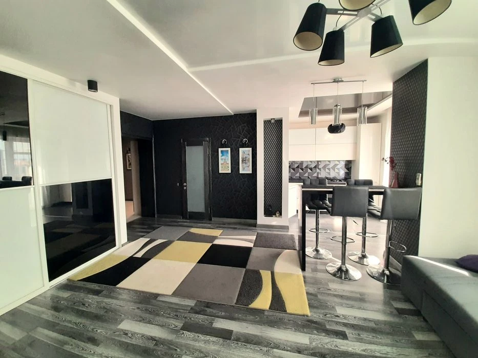 Продам 1кім з АО, Паркова Зона, свій двір, Меблі та техніка