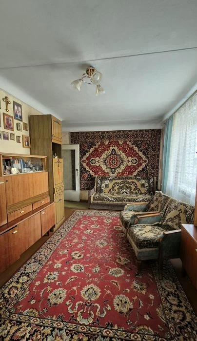 Продаж двокімнатної квартири по вул.Петропавлівська