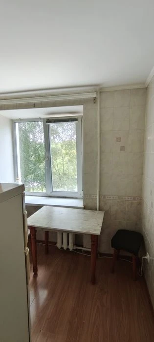 Продаж велика 2 к Кондратьєва 3 поверх