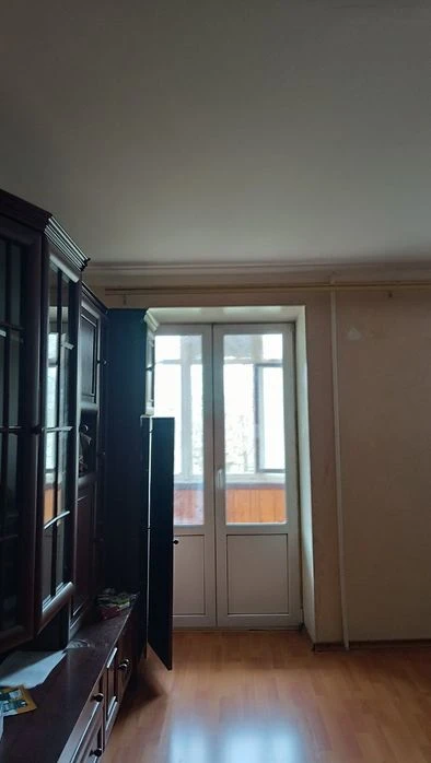 Продаж велика 2 к Кондратьєва 3 поверх