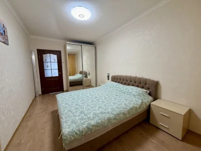 Продаж 4 кімн. квартири
